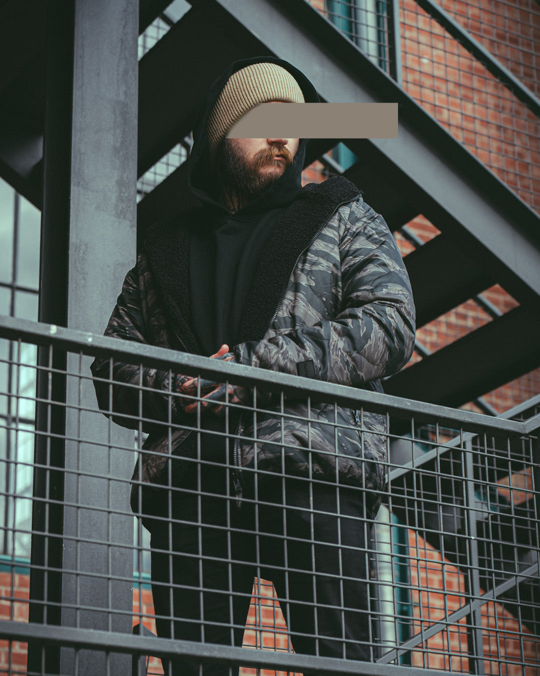 The Sherpie - Woobie / Sherpa Hybrid Jacket - tigerstripe black / black