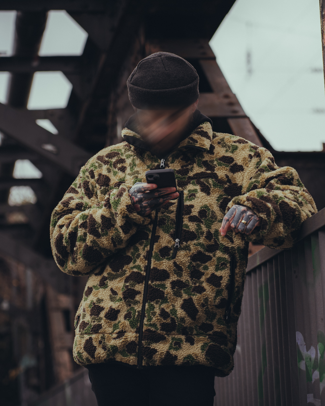 The Snugg - Sherpa Jacket - Frogskin