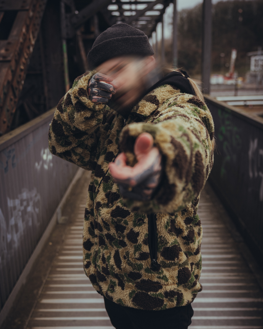 The Snugg - Sherpa Jacket - Frogskin