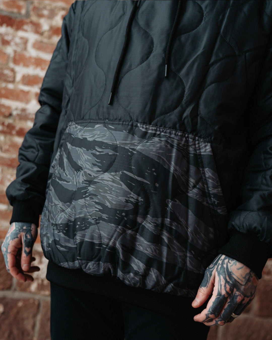 Woobie Hoodie V2.0 - Tigerstripe black / Aeon