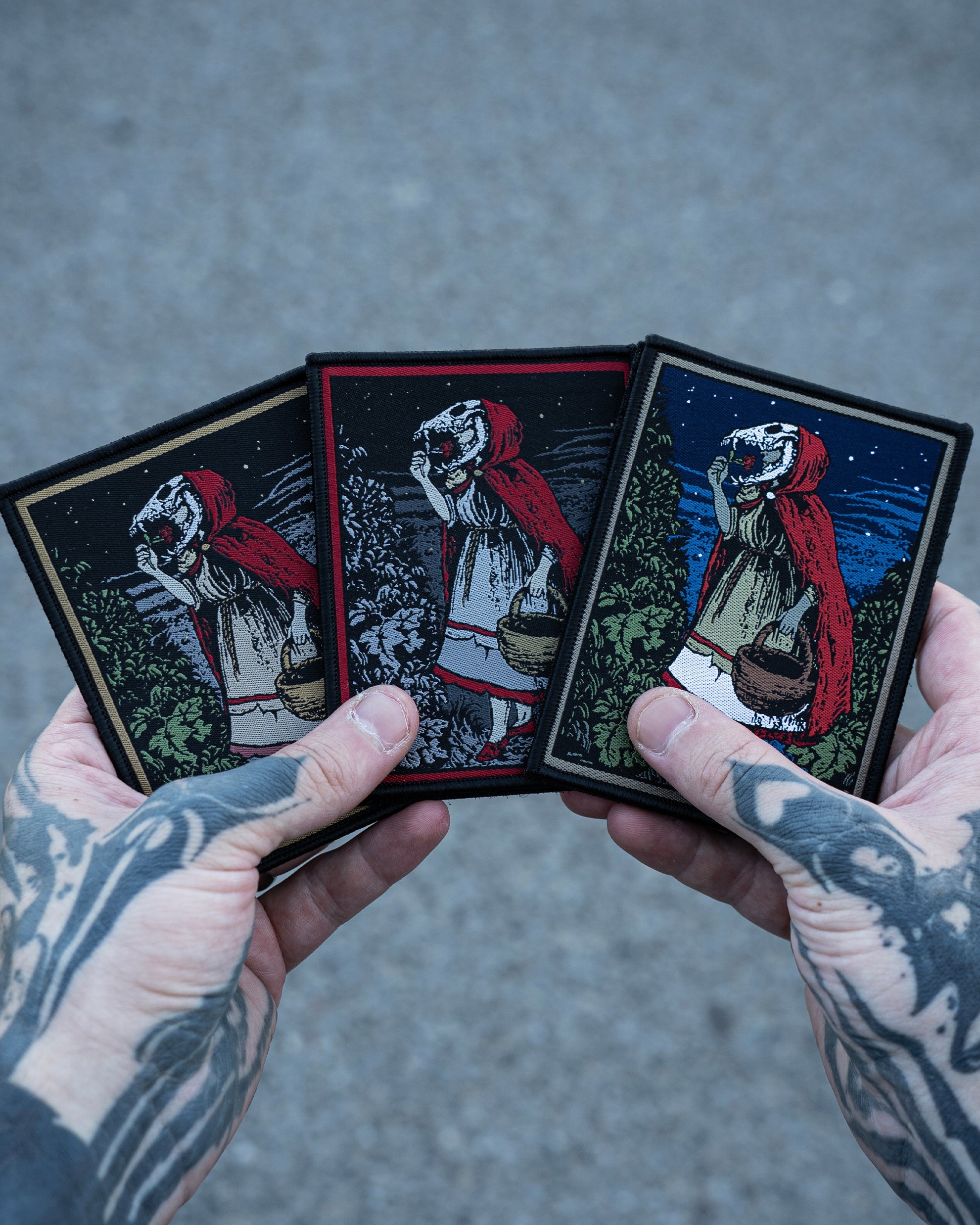 COVEN Patch Wolfsmund und Rosenblut, alle Editionen im Ueberblick