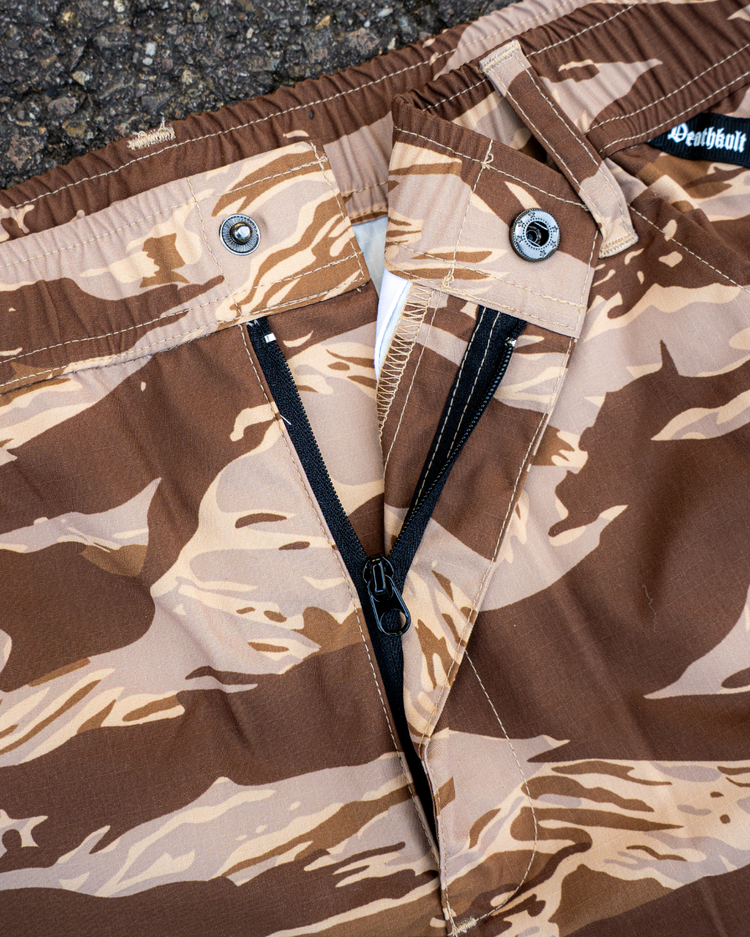 Cutthroat Shorts - tigerstripe desert