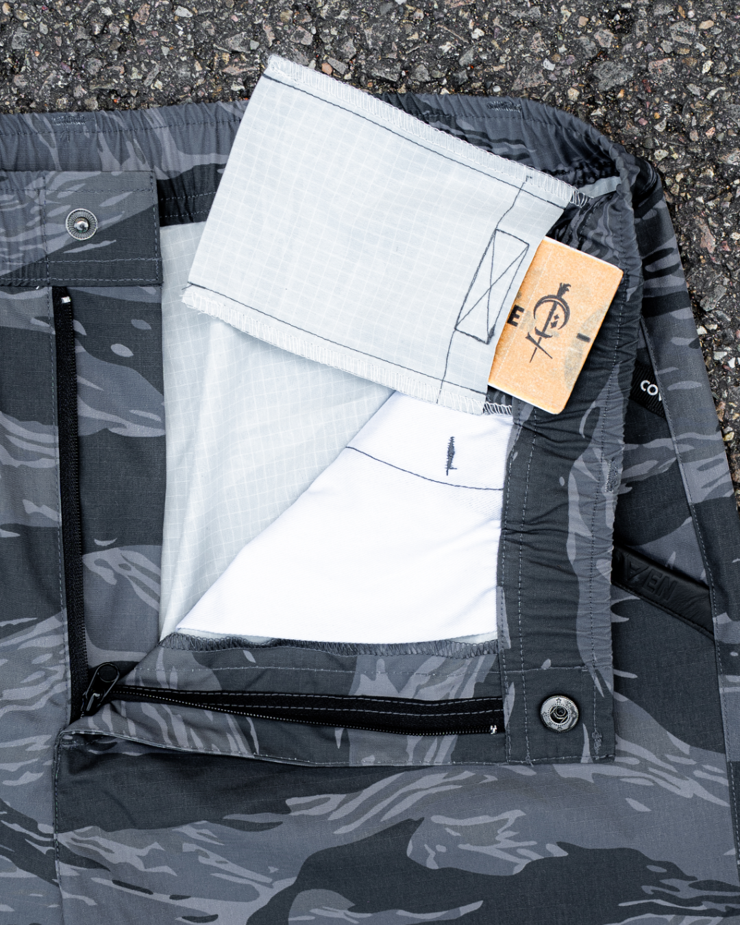 Cutthroat Shorts - tigerstripe black