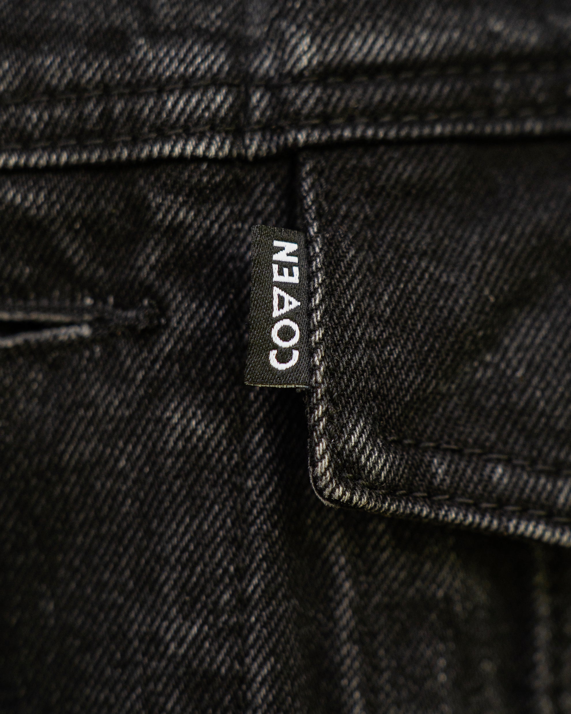 COVEN Webetikett an der Trucker Jacket 'Kunduz Drift'