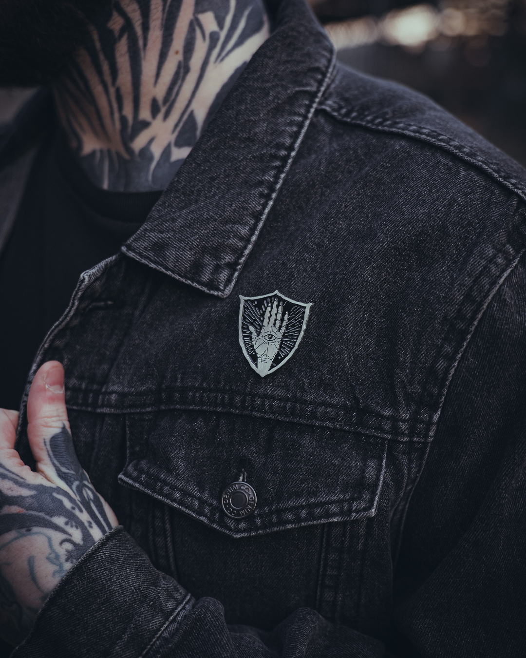 Gateways - Obsidian Mark - Lapel Pin
