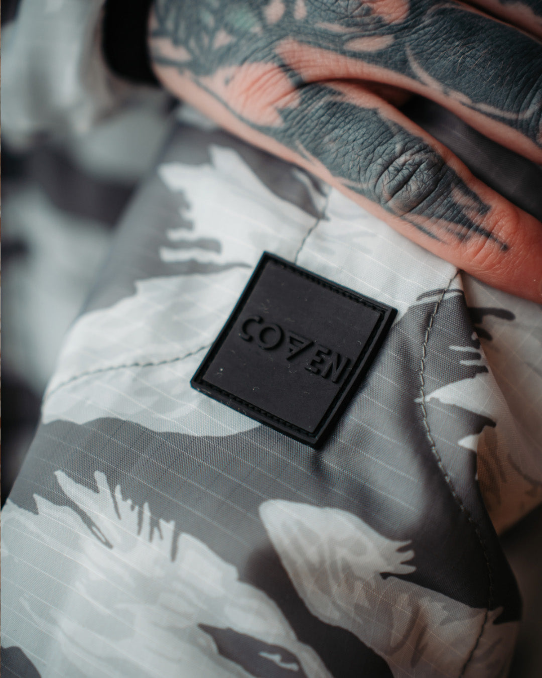 Woobie Jacket V2.0 - Tigerstripe Arctic / Grimestone reversible