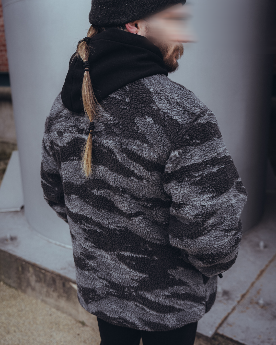 The Snugg - Sherpa Jacket - tigerstripe black