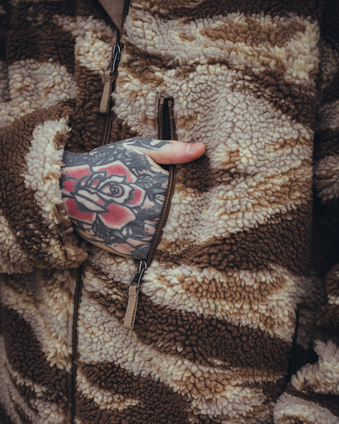 The Snugg - Sherpa Jacket - Tigerstripe desert