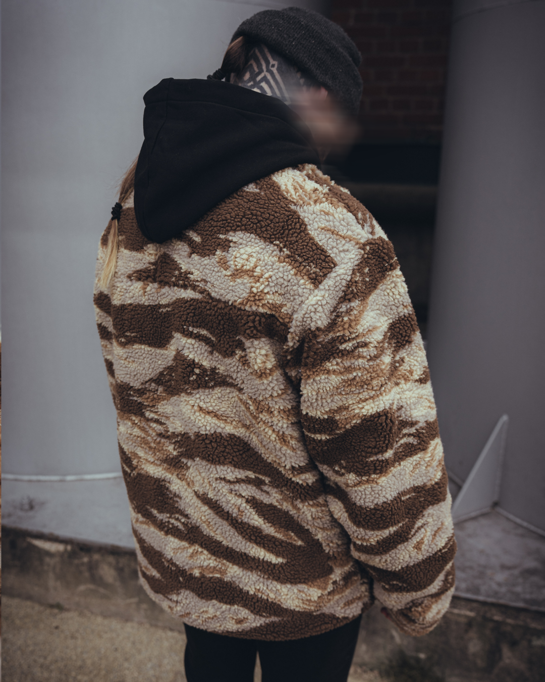 The Snugg - Sherpa Jacket - Tigerstripe desert