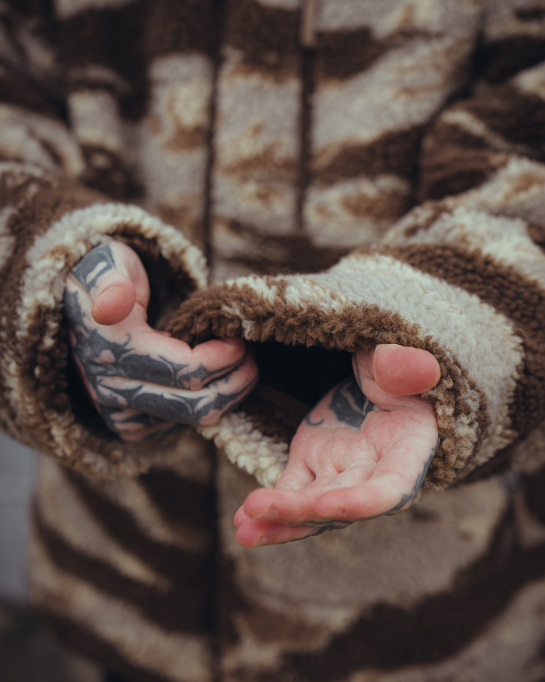 The Snugg - Sherpa Jacket - Tigerstripe desert