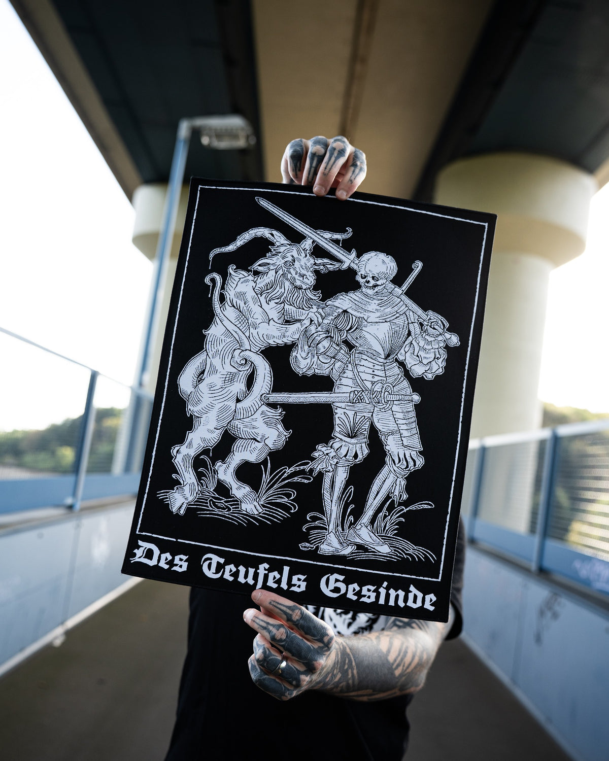 Teufel voran Backpatch, Moodshot