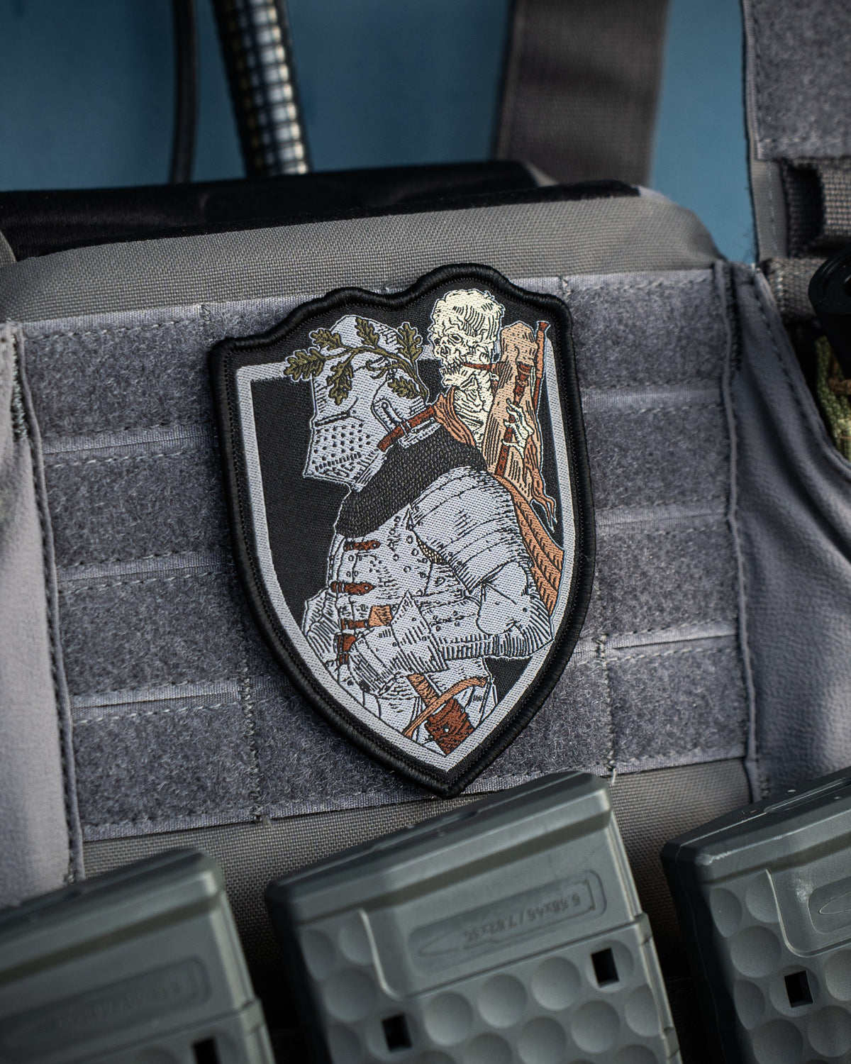 Beuterecht Lederedition Patch Set von COVEN, Wappenschild mit Ritter und Beutegut