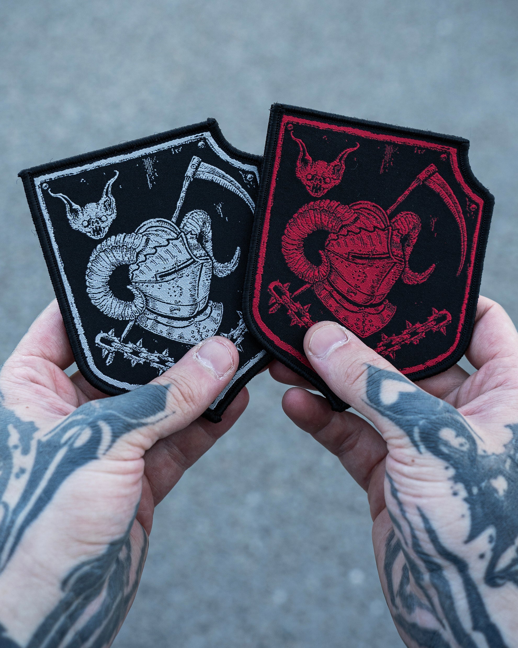 COVEN Patch Die Sensenwacht, beide Editionen im Vergleich