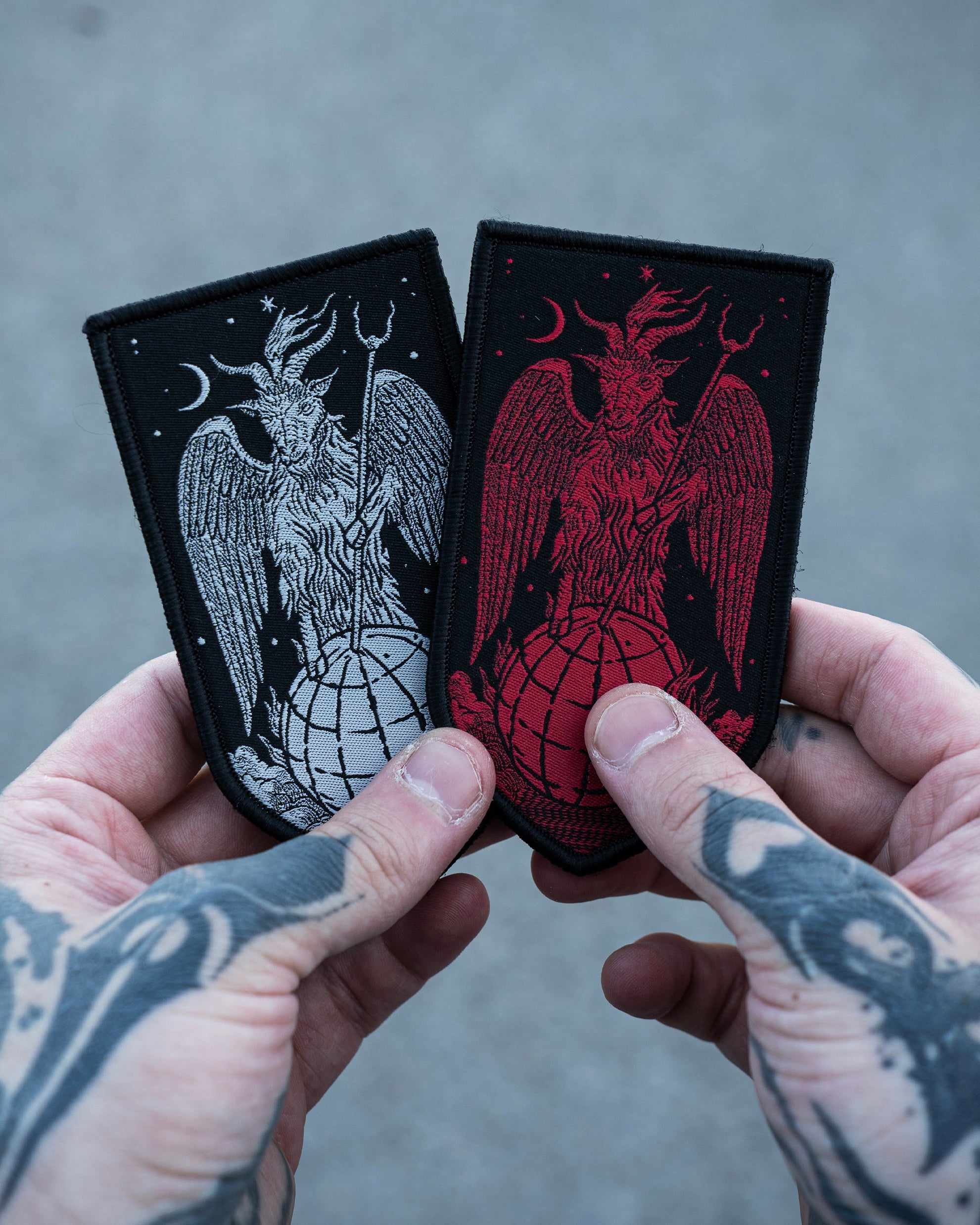 COVEN Patch Weltenfieber, beide Editionen im Vergleich