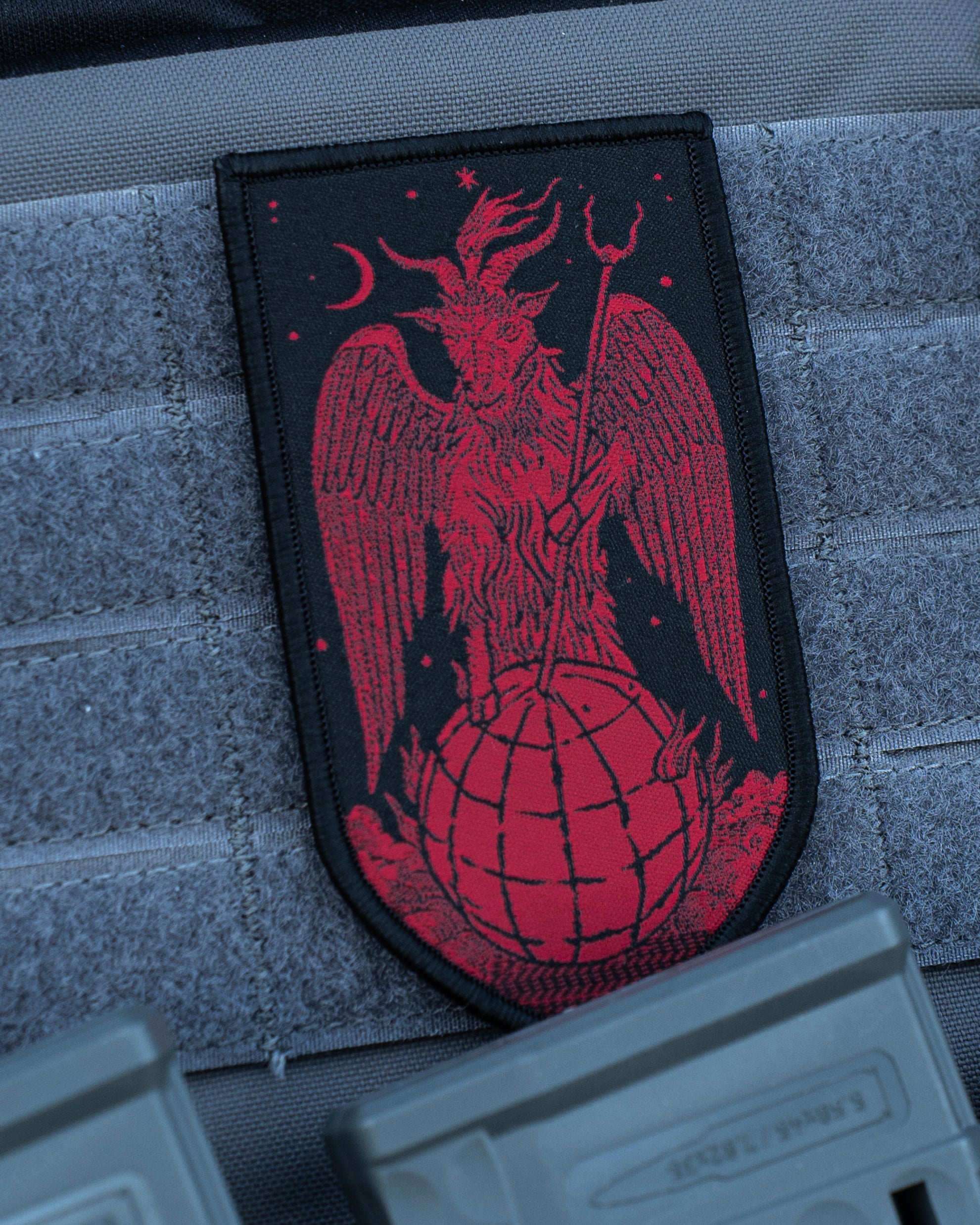 COVEN Patch Weltenfieber – Blutmond Edition, am Plate Carrier
