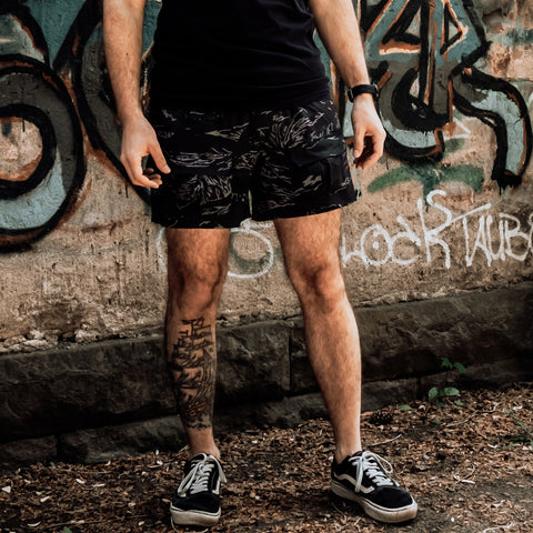 Tigerstripe black - board shorts